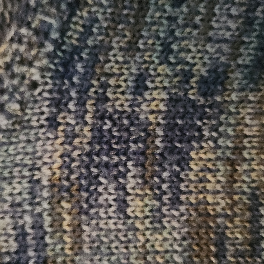 Spring sweater - Picture 3 of 4